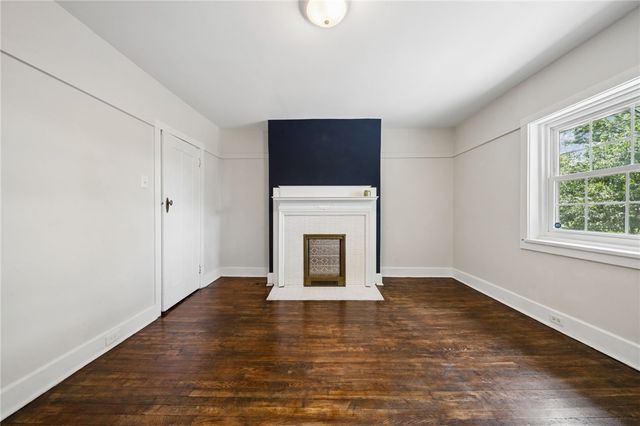 301 W Swissvale Avenue, Edgewood, PA 15218