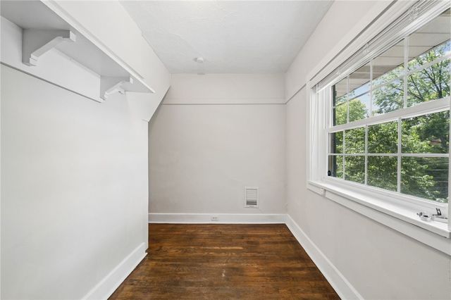 301 W Swissvale Avenue, Edgewood, PA 15218