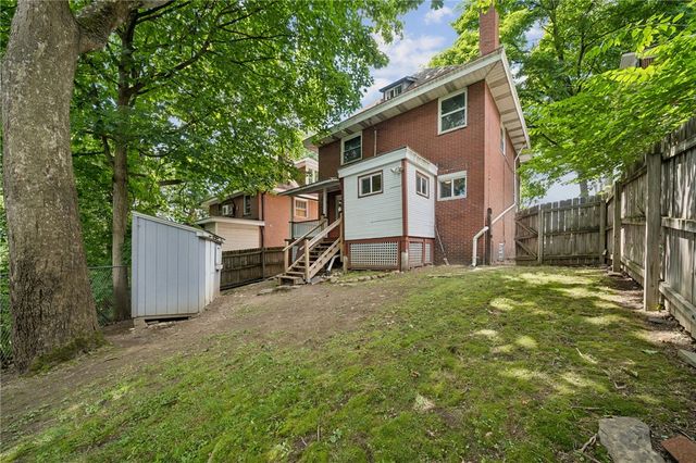 301 W Swissvale Avenue, Edgewood, PA 15218