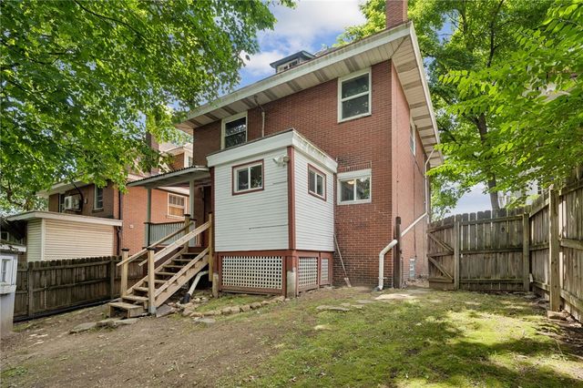 301 W Swissvale Avenue, Edgewood, PA 15218
