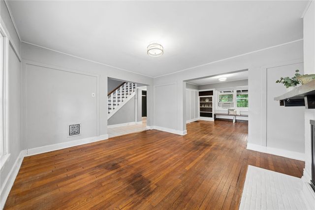 301 W Swissvale Avenue, Edgewood, PA 15218