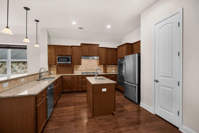 212 Tavish TRL, Austin, TX 78738