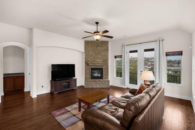 212 Tavish TRL, Austin, TX 78738