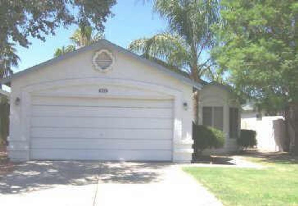 3122 E Topeka Drive, Phoenix, AZ 85050