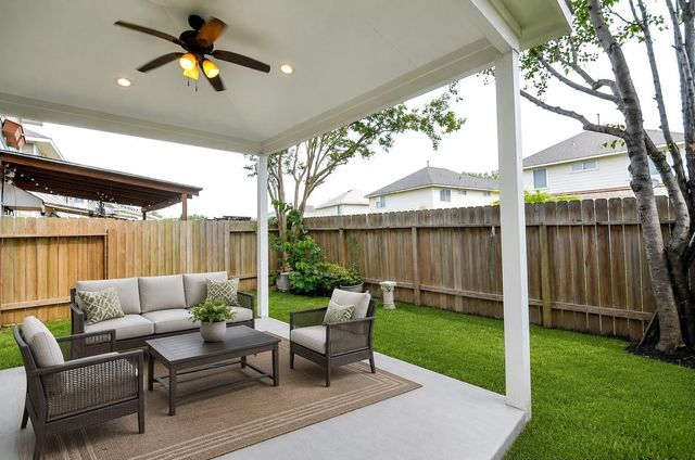 8821 Elm Drake Lane, Humble, TX 77338