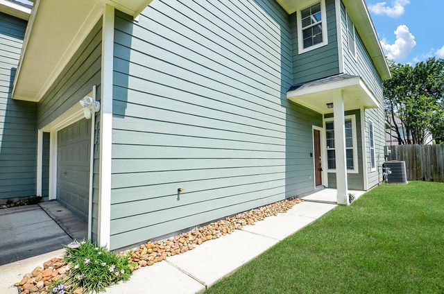 8821 Elm Drake Lane, Humble, TX 77338