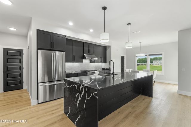 149 Pelican Pointe Drive, Elizabeth City, NC 27909