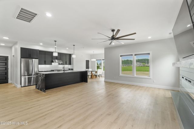 149 Pelican Pointe Drive, Elizabeth City, NC 27909