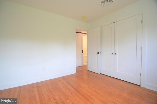 1436 E LAMPLIGHTER LN, North Wales, PA 19454