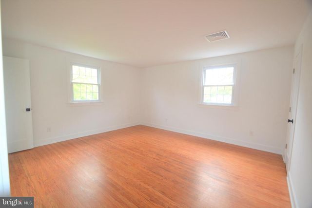 1436 E LAMPLIGHTER LN, North Wales, PA 19454