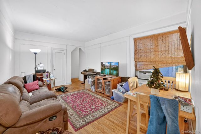 673 Locust Street 1F, Mount Vernon, NY 10552