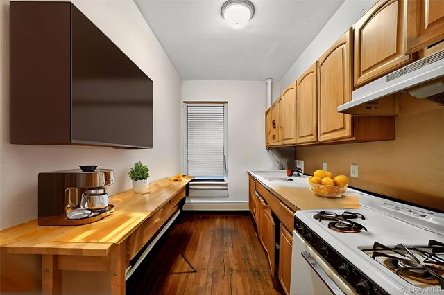 673 Locust Street 1F, Mount Vernon, NY 10552