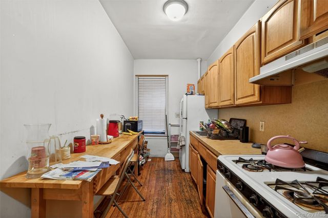 673 Locust Street 1F, Mount Vernon, NY 10552