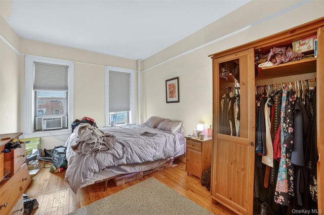 673 Locust Street 1F, Mount Vernon, NY 10552