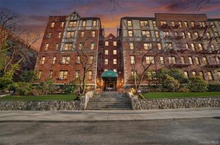 673 Locust Street 1F, Mount Vernon, NY 10552