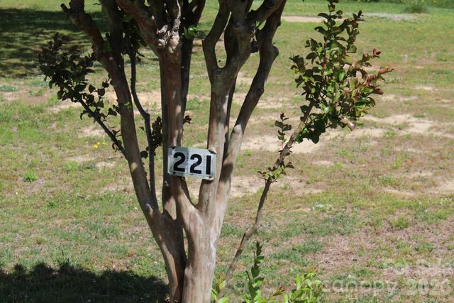 221 37th Street SW, Hickory, NC 28602