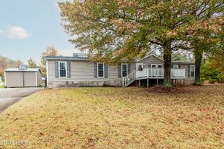 460 Abbott Rd, Lenoir City, TN 37771
