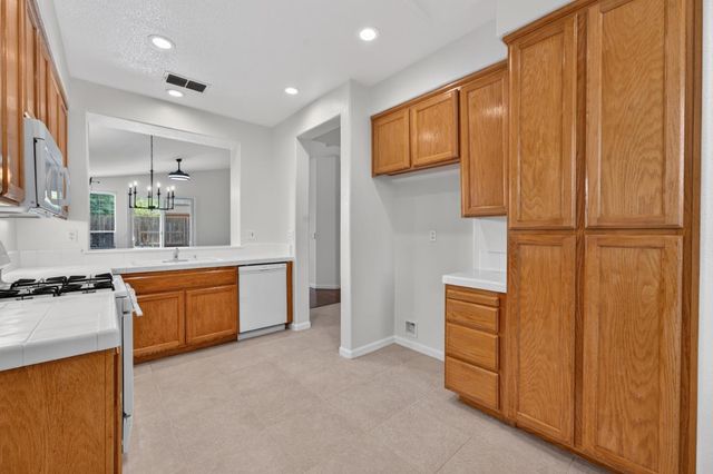 3203 Europa St, Roseville, CA 95661