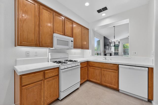 3203 Europa St, Roseville, CA 95661