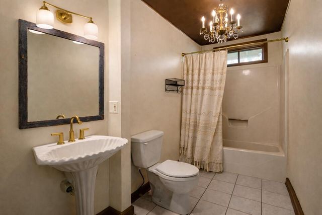 435 Spangenberg RD, Blanco, TX 78623