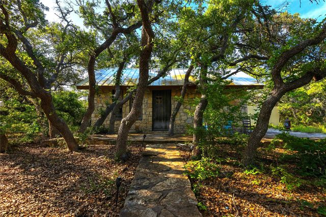435 Spangenberg RD, Blanco, TX 78623