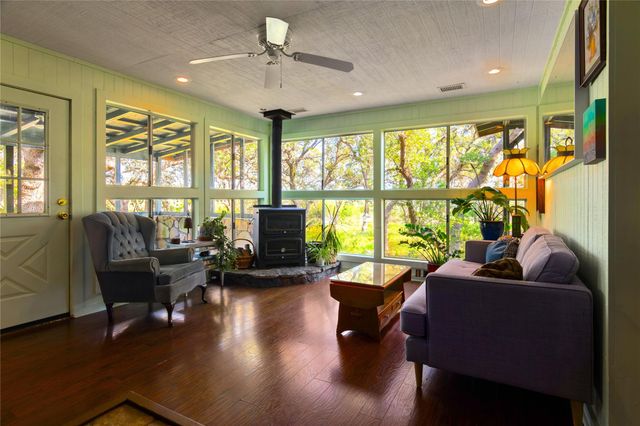 435 Spangenberg RD, Blanco, TX 78623
