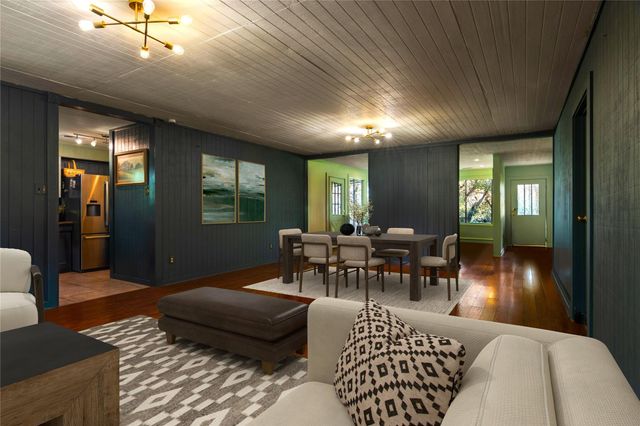 435 Spangenberg RD, Blanco, TX 78623