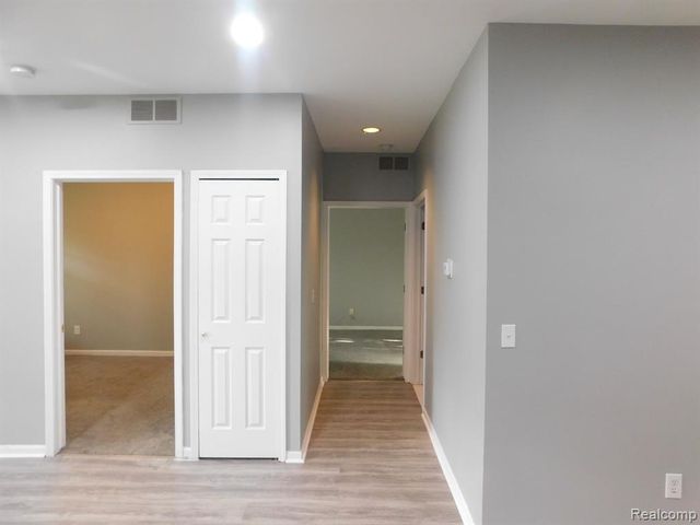 3907 Cherry Creek Lane, Sterling Heights, MI 48314