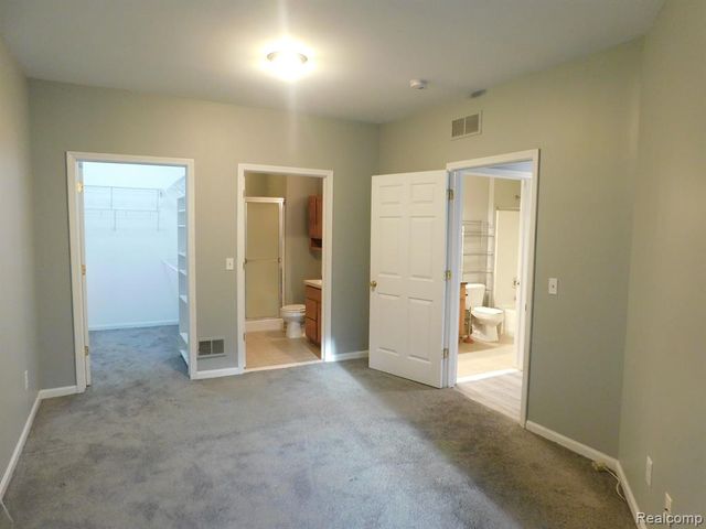 3907 Cherry Creek Lane, Sterling Heights, MI 48314