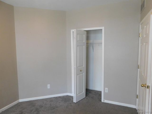 3907 Cherry Creek Lane, Sterling Heights, MI 48314