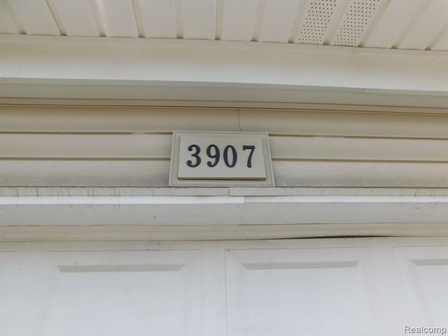 3907 Cherry Creek Lane, Sterling Heights, MI 48314