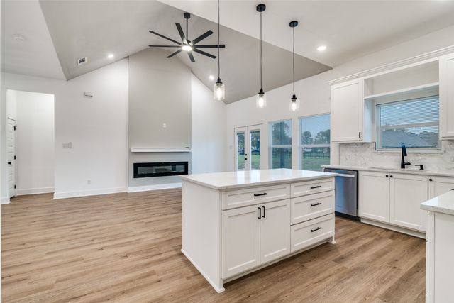 104 Pitchfork Ranch Road, Trinidad, TX 75163