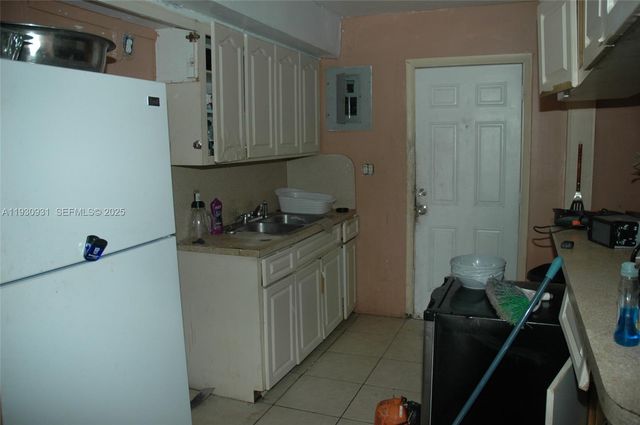 813 NW 6th Ave, Florida City, FL 33034