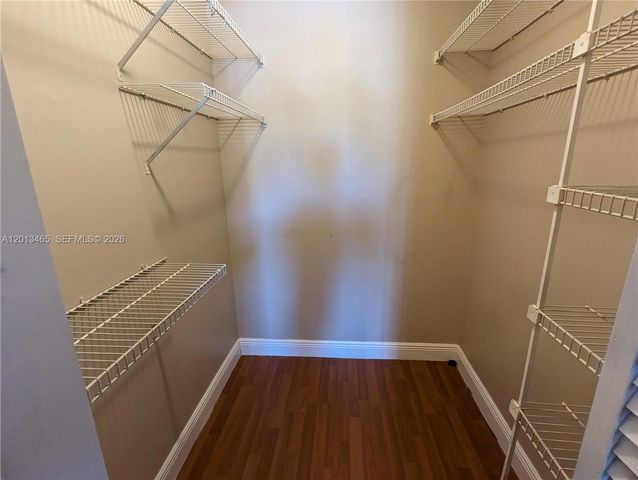 18308 NW 68th Ave D, Hialeah, FL 33015