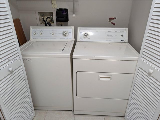 18308 NW 68th Ave D, Hialeah, FL 33015