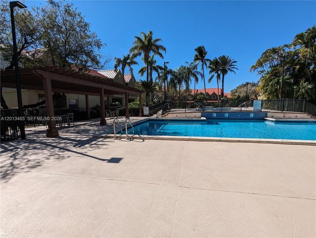 18308 NW 68th Ave D, Hialeah, FL 33015