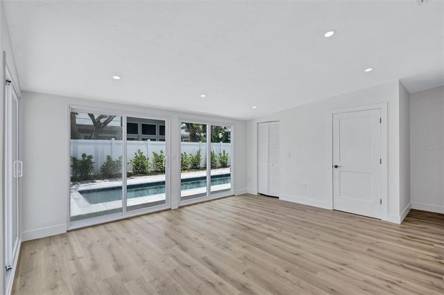 2647 SYDELLE STREET, Sarasota, FL 34237