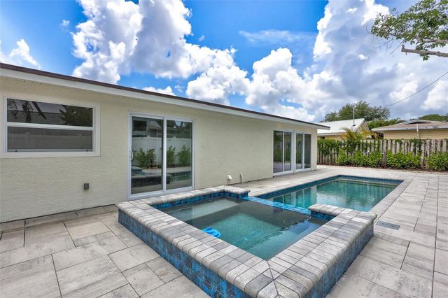2647 SYDELLE STREET, Sarasota, FL 34237