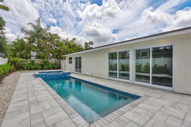 2647 SYDELLE STREET, Sarasota, FL 34237