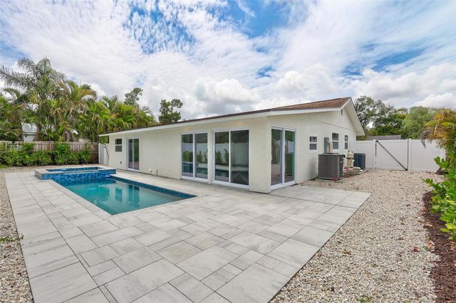 2647 SYDELLE STREET, Sarasota, FL 34237