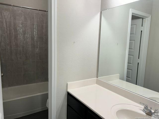 2435 DRY MOSS WAY, San Antonio, TX 78224