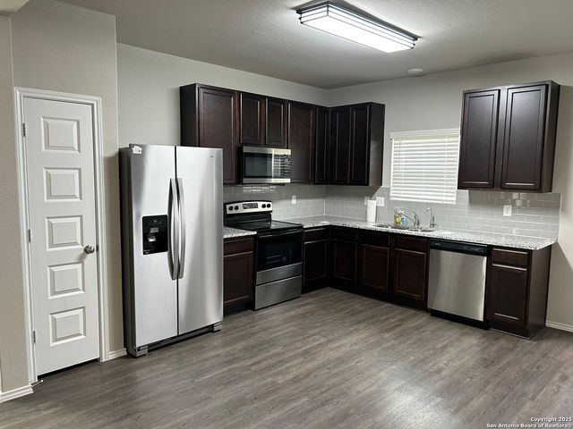 2435 DRY MOSS WAY, San Antonio, TX 78224