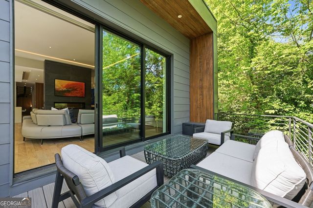 575 Mountain Way NE, Atlanta, GA 30342