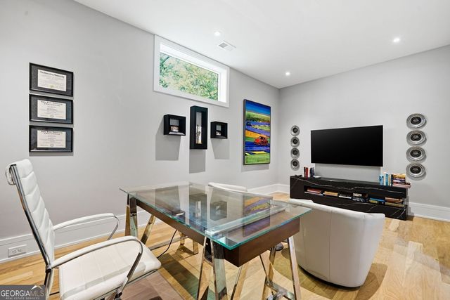 575 Mountain Way NE, Atlanta, GA 30342