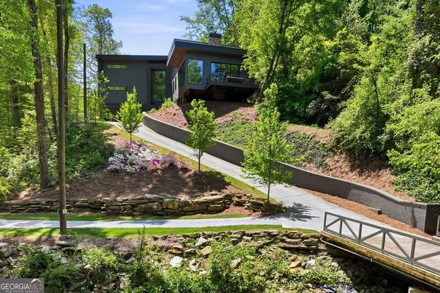 575 Mountain Way NE, Atlanta, GA 30342