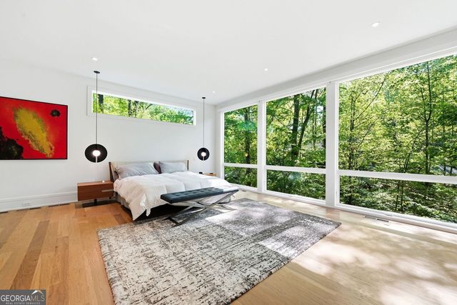 575 Mountain Way NE, Atlanta, GA 30342