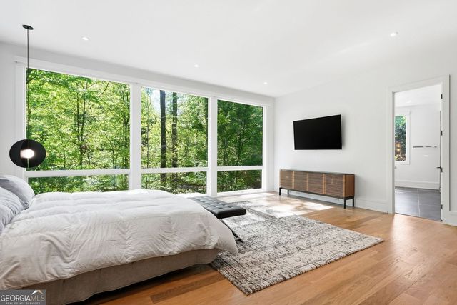 575 Mountain Way NE, Atlanta, GA 30342
