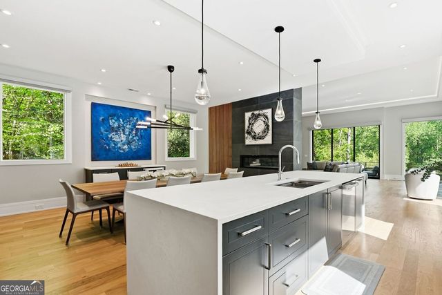 575 Mountain Way NE, Atlanta, GA 30342
