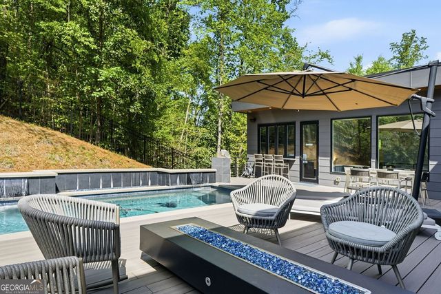 575 Mountain Way NE, Atlanta, GA 30342