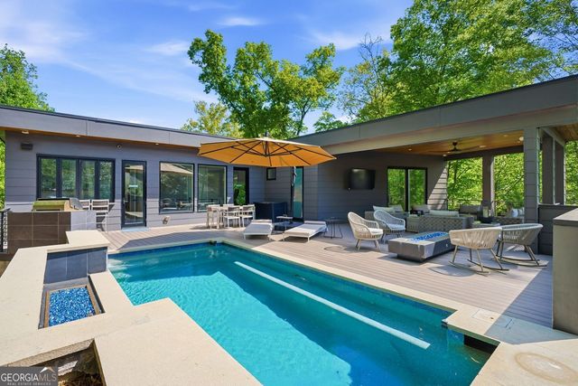 575 Mountain Way NE, Atlanta, GA 30342